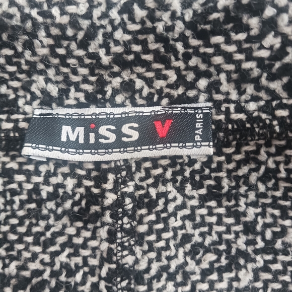 Tweed Fitted Jacket - Picture 4 of 5